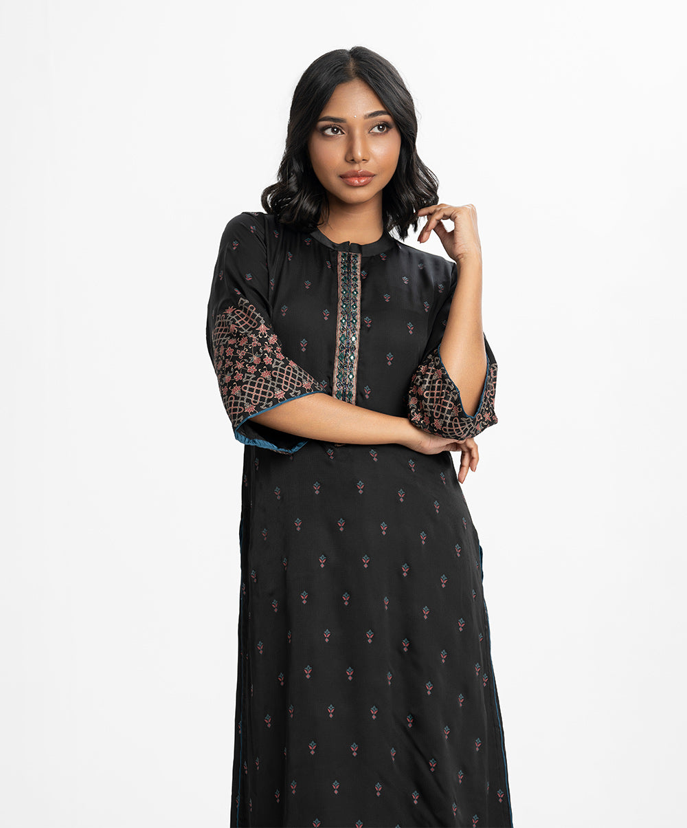 Women's Bell Sleeves Straight Cut Tunic image 1